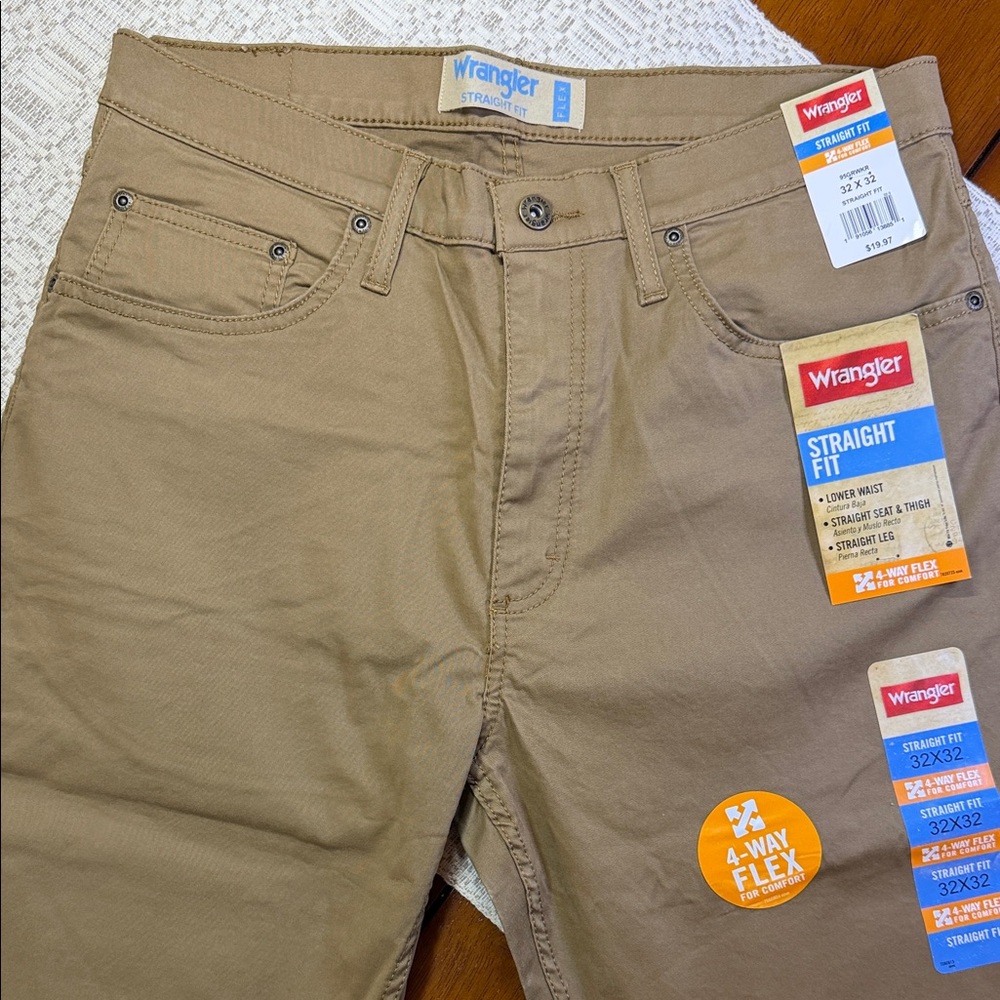 Men’s Wrangler Straight Fit Pants Size 32x32